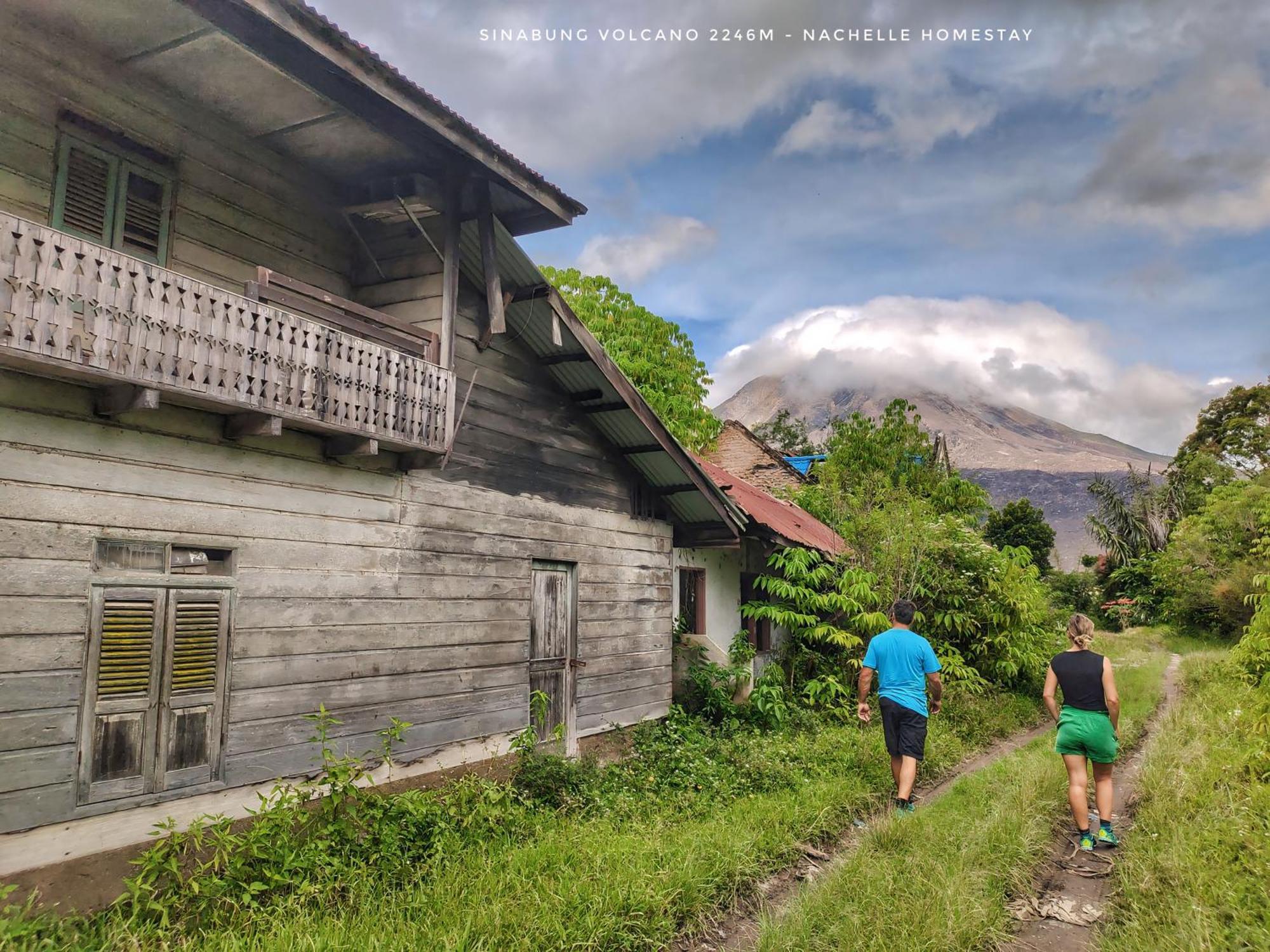 Nachelle Homestay Berastagi Exterior foto